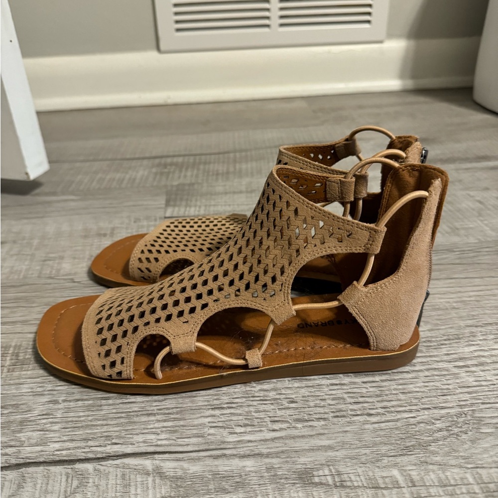 lucky brand sandals